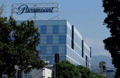 Paramount хочет купить Warner Bros. Discovery
