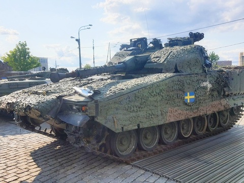 Распиаренные шведские БМП CV90 не помогли боевикам ВСУ