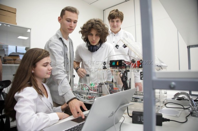 Ракова: Более 40% московских старшеклассников выбрали предпрофессиональное образование