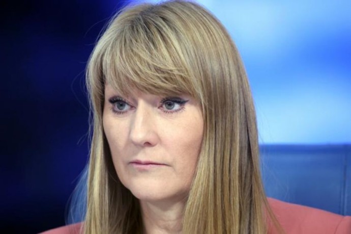 Журова рассказала, как ей плевали в лицо и вырывали ребёнка из рук в аэропорту Журова рассказала, как ей плевали в лицо и вырывали ребёнка из рук в аэропорту