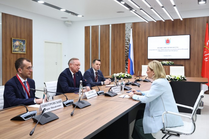 Александр Беглов: Правительство Санкт‑Петербурга и Министерство культуры будут вместе работать над возрождением «Ленфильма»