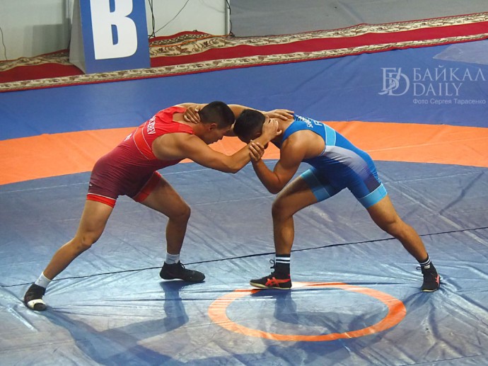 Борцы Бурятии отправятся на международный турнир в Якутии