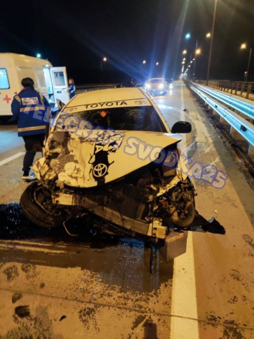 Столкновение трех автомобилей под Артёмом закончилось гибелью водителя