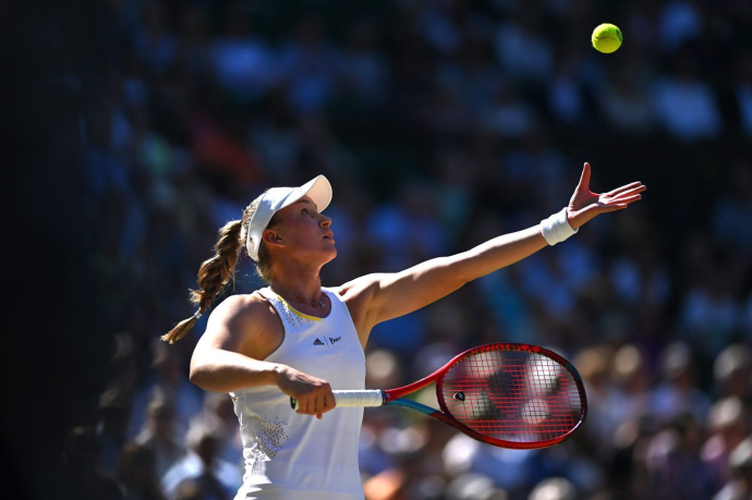 Рыбакина стала первой полуфиналисткой турнира WTA 1000 в Монреале