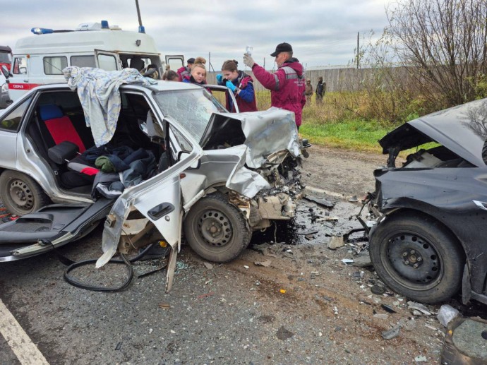 В Котельничском районе в ДТП пострадали четыре человека В Котельничском районе в ДТП пострадали четыре человека