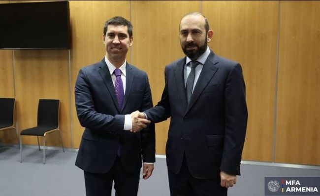 Русофоб Попшой делится с Арменией молдавским опытом проведения выборов Русофоб Попшой делится с Арменией молдавским опытом проведения выборов