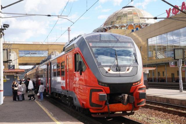 Тарифы на пригородные поезда в Башкирии повысят с января Тарифы на пригородные поезда в Башкирии повысят с января