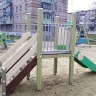 В Губкине спасателям пришлось вызволять застрявшего на детской горке ребёнка
