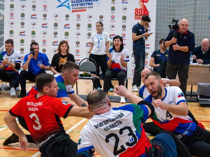 Белгородцы стали обладателями золота на Кубке Защитников Отечества по волейболу сидя