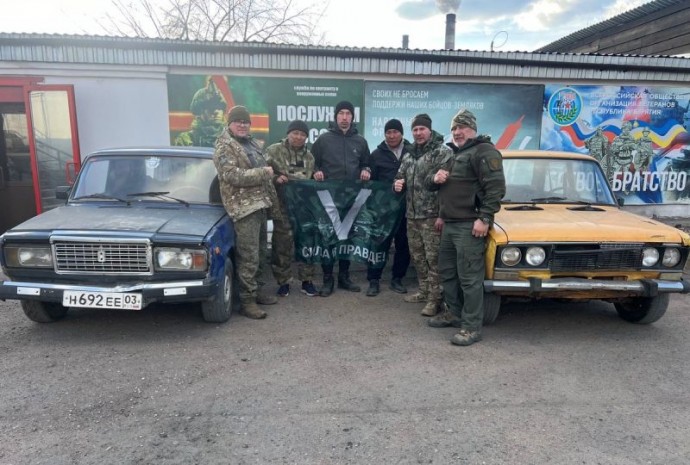 Двое жителей Бурятии передали свои автомобили для отправки на СВО