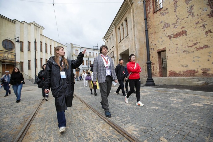 Более 1,4 тыс. экскурсий для 34 тыс. гостей провели гиды в кинопарке «Москино»