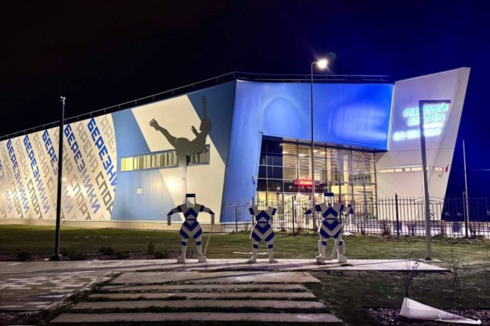 В Березниках завершается комплекс работ по строительству ледового дворца имени Д. В. Осипова В Березниках завершается комплекс работ по строительству ледового дворца имени Д. В. Осипова