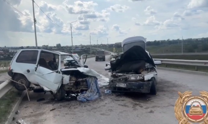 В ужасном ДТП в Иркутской области пострадали три человека