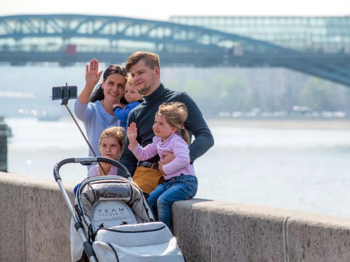 Почему материнский капитал перестаёт работать? Планы по его развитию