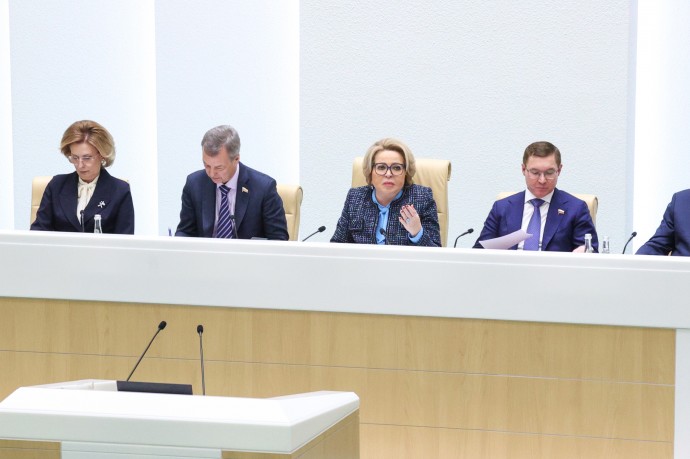 Матвиенко пообещала добиться возведения второго корпуса онкобольницы в Смоленске
