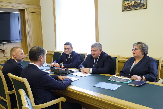 На реконструкцию и ремонт ЛЭП Новгородской области выделено 2,9 млрд рублей