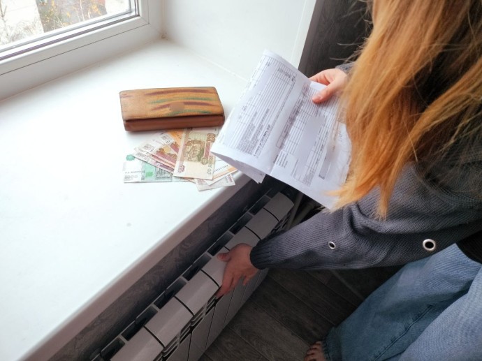 Раннее отопление в Пензе: кто-то мёрзнет в холодных квартирах, а кто-то «топит улицу» Раннее отопление в Пензе: кто-то мёрзнет в холодных квартирах, а кто-то «топит улицу»