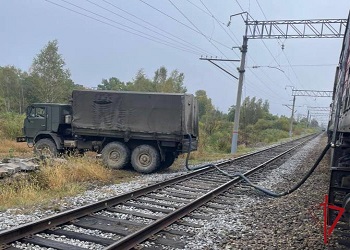 В Приамурье пытались украсть топливо из локомотива В Приамурье пытались украсть топливо из локомотива