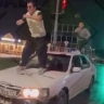 Полиция поймала танцоров, катавшихся на крыше машины в Баймаке