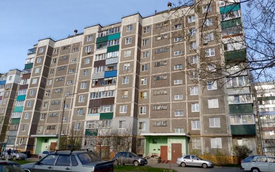«От вас, наверное, уходить надо!». В Курске жители многоэтажки ополчились против своей УК, но не знают, что дальше делать