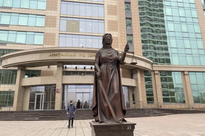 Завершилось дело о сносе здания бывшего супермаркета «Виват» на шоссе Космонавтов