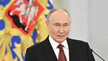 Путин поздравил граждан страны с Днем России