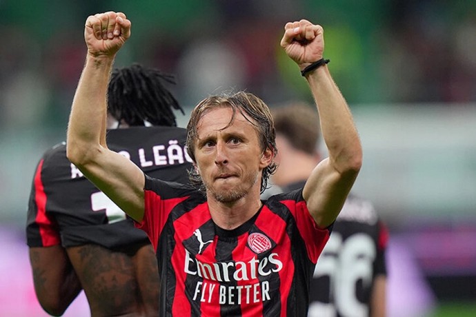 "Милан" хочет продлить контракт с 40-летним Модричем