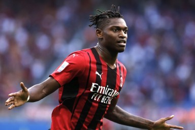 "Милан" в добавленное время ушёл от поражения в матче с новичком Серии А