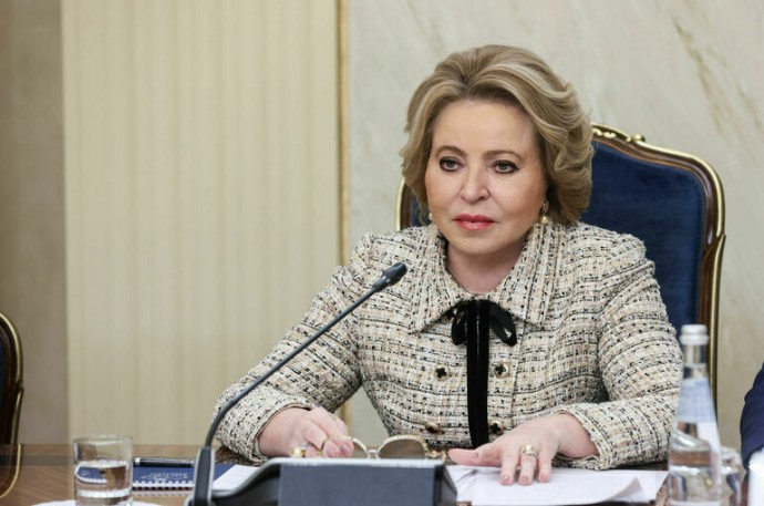 Матвиенко остается во главе медиарейтинга сенаторов