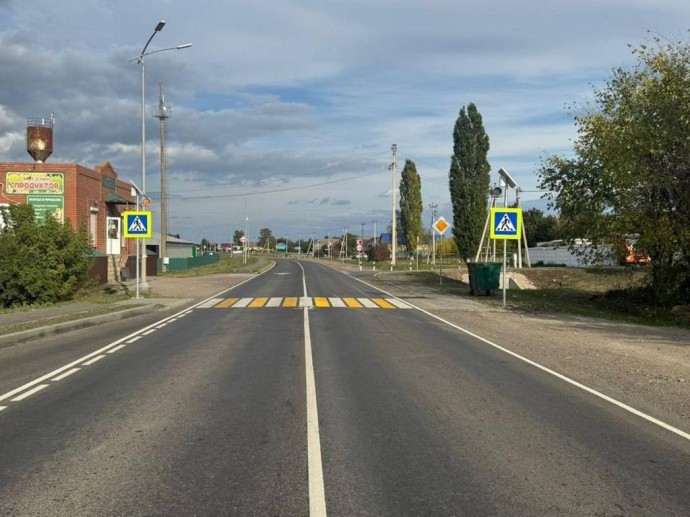 В Алексеевском округе завершают ремонт 7-километровой дороги В Алексеевском округе завершают ремонт 7-километровой дороги