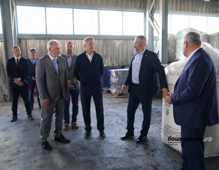Радий Хабиров посетил «Мелеузовские минеральные удобрения»