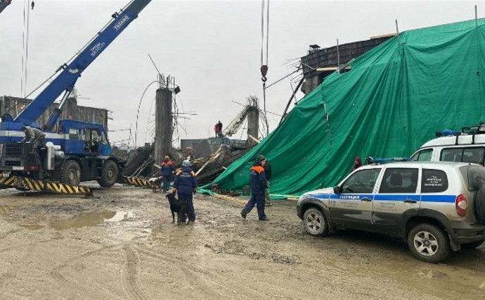 Сырой бетон осложняет поиск оказавшихся под завалами людей в Южно-Сахалинске Сырой бетон осложняет поиск оказавшихся под завалами людей в Южно-Сахалинске
