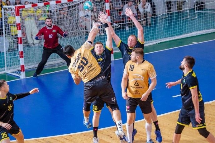 Краснодарские гандболисты победили «СГАУ-Саратов» на выезде