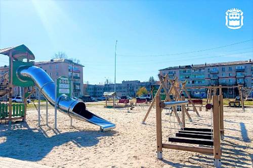 Благоустройство новой детской площадки завершено в Екатеринославке