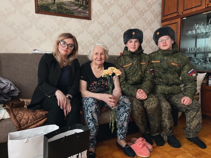 Волонтеры Совкомбанка и студенты почтили память узников фашистских концлагерей в Костроме 