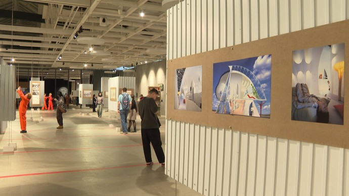 Выставочный центр «Манеж» стал площадкой для пространственных экспериментов: в Петербурге открылся фестиваль «Архитектон» Выставочный центр «Манеж» стал площадкой для пространственных экспериментов: в Петербурге открылся фестиваль «Архитектон»