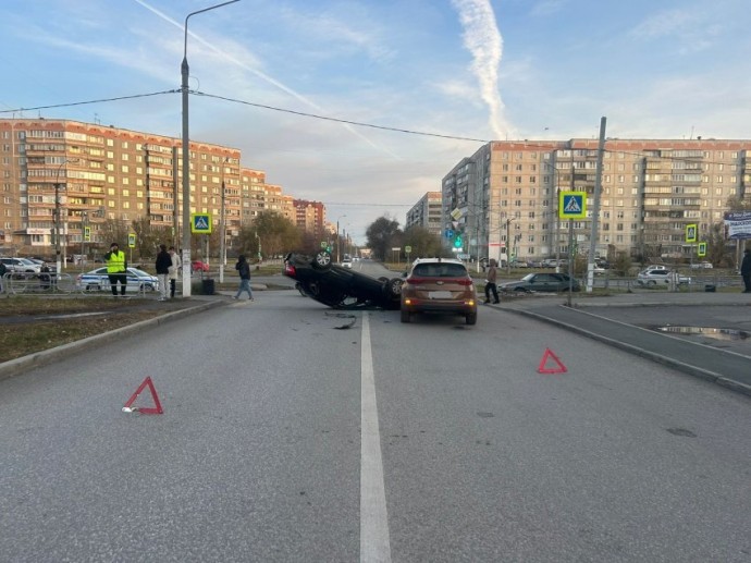В Магнитогорске автомобиль оказался на крыше