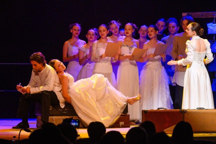 В Калуге завершился Всероссийский фестиваль детских и юношеских любительских театров «Калужские театральные каникулы» В Калуге завершился Всероссийский фестиваль детских и юношеских любительских театров «Калужские театральные каникулы»