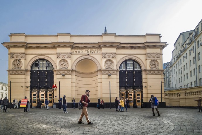 Памятник кавычкам и запятым планируют установить в центре Москвы Памятник кавычкам и запятым планируют установить в центре Москвы
