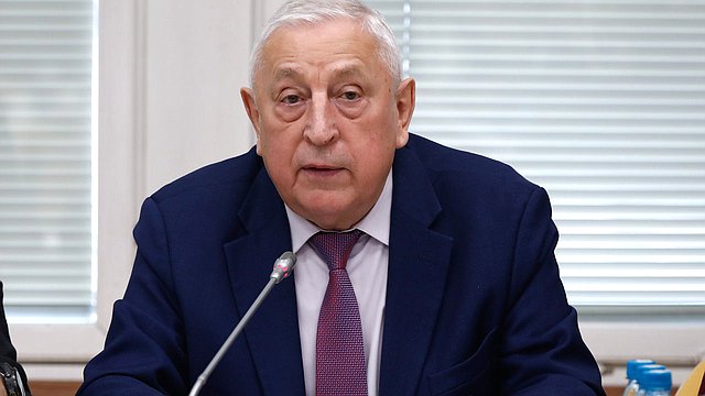 На заседании Комитета по развитию Дальнего Востока и Арктики обсудили концепцию законопроекта о продлении сроков использования объектов размещения отходов, не включенных в государственный реестр