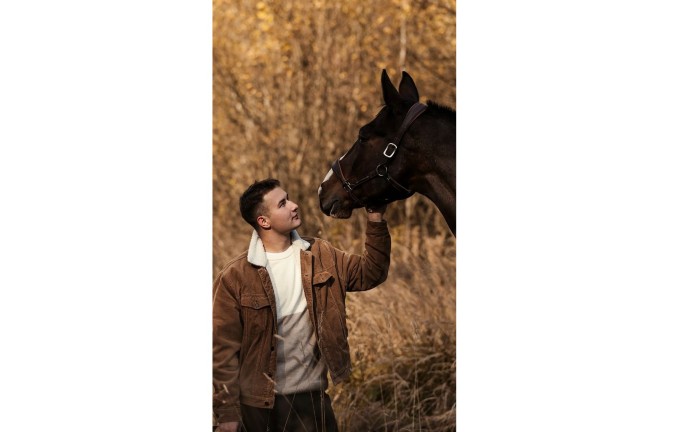 В Ярославской области молодой человек предпочел деревню городу и стал фермером-блогером