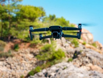 Минцифры предложило освободить операторов от ответственности за отключение связи из-за угрозы дронов