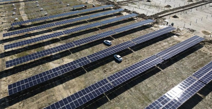 В Дагестане начался монтаж 60-мегаваттной солнечной электростанции стоимостью 5,4 млрд рублей В Дагестане начался монтаж 60-мегаваттной солнечной электростанции стоимостью 5,4 млрд рублей