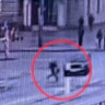В Петербурге школьник попал под машину, перебегая дорогу на красный: состояние 10-летнего мальчика остаётся тяжёлым
