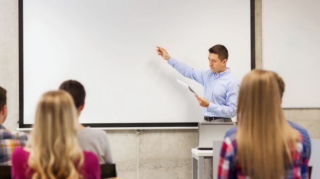 Поступающих в педвузы хотят обязать сдавать ЕГЭ по профильному предмету