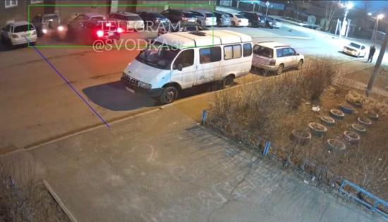 Мужчина в Иркутске протаранил несколько автомобилей после конфликта из-за парковки