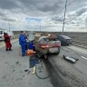 В аварии двух грузовиков и легковушки пострадали 2 человека