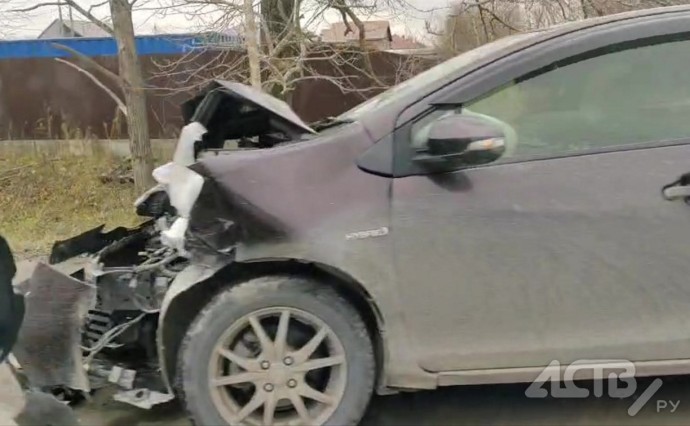 Автомобиль Toyota Aqua разбили в ДТП в Южно-Сахалинске Автомобиль Toyota Aqua разбили в ДТП в Южно-Сахалинске