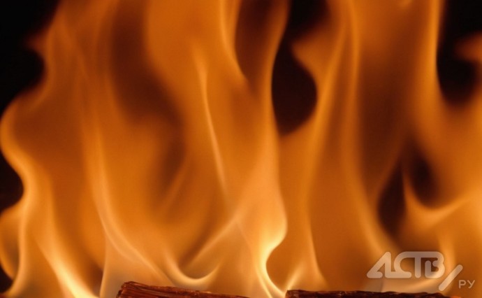 Во Второй Пади огонь охватил 150 квадратов частного дома