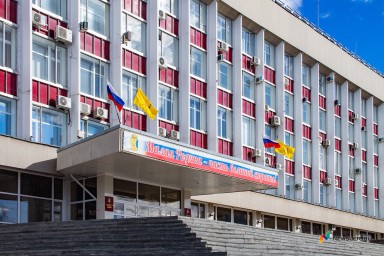 «Бредятина»: в Кирове спорят о ларьках под окнами и шаурме у памятника